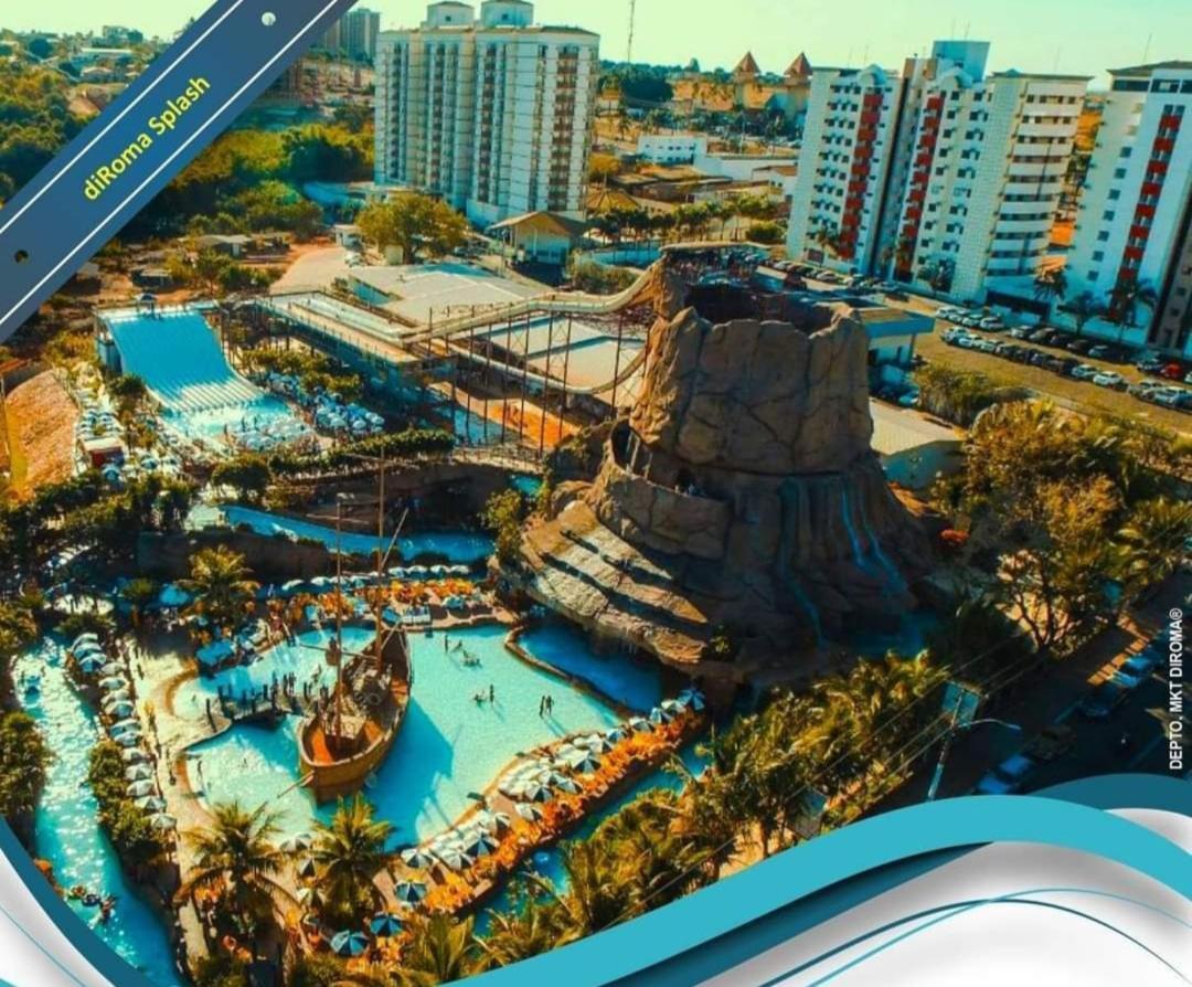 Piazza Acqua Park Apartment Калдас Новас Екстериор снимка